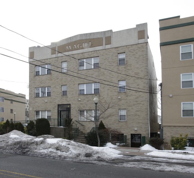 810 E Jersey St in Elizabeth, NJ - Foto de edificio - Building Photo