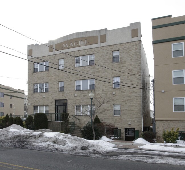 810 E Jersey St in Elizabeth, NJ - Building Photo - Building Photo