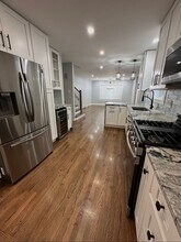 7225 E Prairie Rd in Lincolnwood, IL - Building Photo - Building Photo