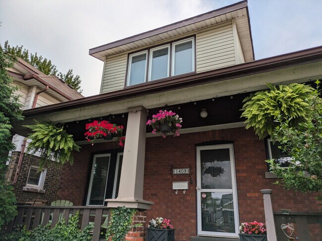 1409 Marentette Ave in Windsor, ON - Foto de edificio - Building Photo