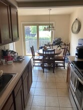 1462 Oakbrook E Dr in Rochester Hills, MI - Building Photo - Building Photo