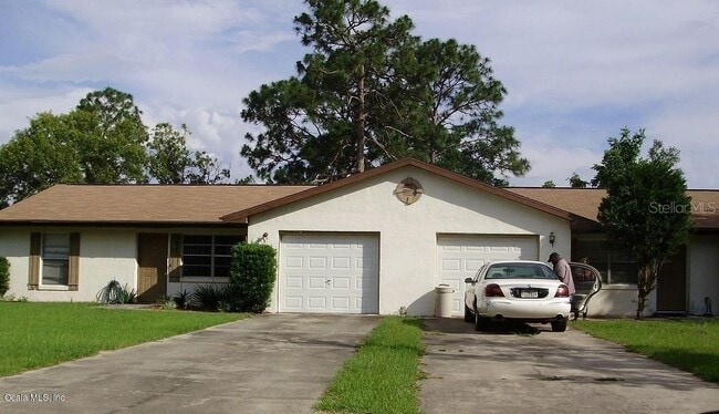 property at 8402 SW 101st Place Rd
