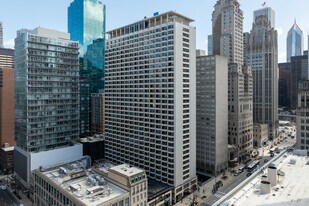 535-541 N Michigan Ave in Chicago, IL - Building Photo