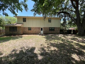 113 June Ct in Richwood, TX - Building Photo - Building Photo