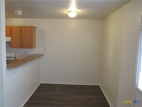 407 W St John Ave in Nolanville, TX - Building Photo - Building Photo