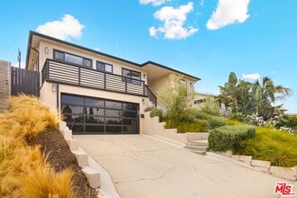 5664 Coliseum St in Los Angeles, CA - Building Photo - Building Photo