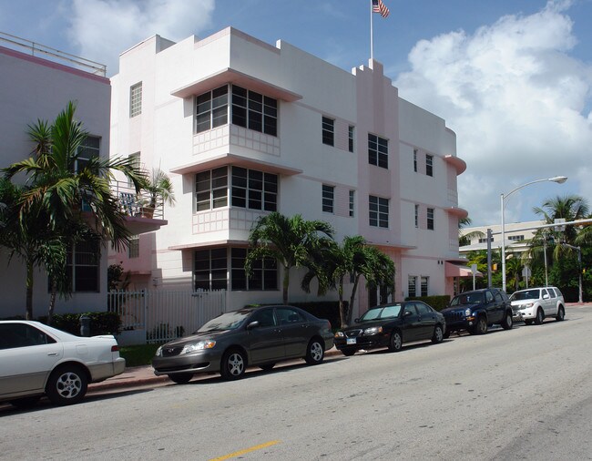 York Towers in Miami Beach, FL - Building Photo - Building Photo