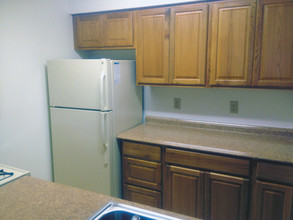 Riverside Village in Columbus, OH - Building Photo - Building Photo