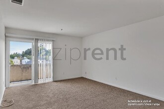 325 Vaqueros Ave in Rodeo, CA - Building Photo - Building Photo