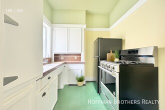 1032 Albany St in Los Angeles, CA - Building Photo - Building Photo