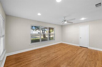 6317 Ravendale Ln in Dallas, TX - Building Photo - Building Photo