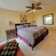 17570 Atlantic Blvd in Sunny Isles Beach, FL - Foto de edificio - Building Photo