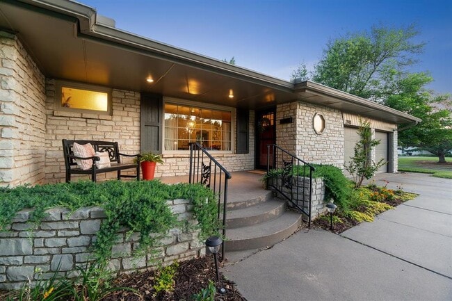 2948 Kerry Ln in The Village, OK - Building Photo - Building Photo