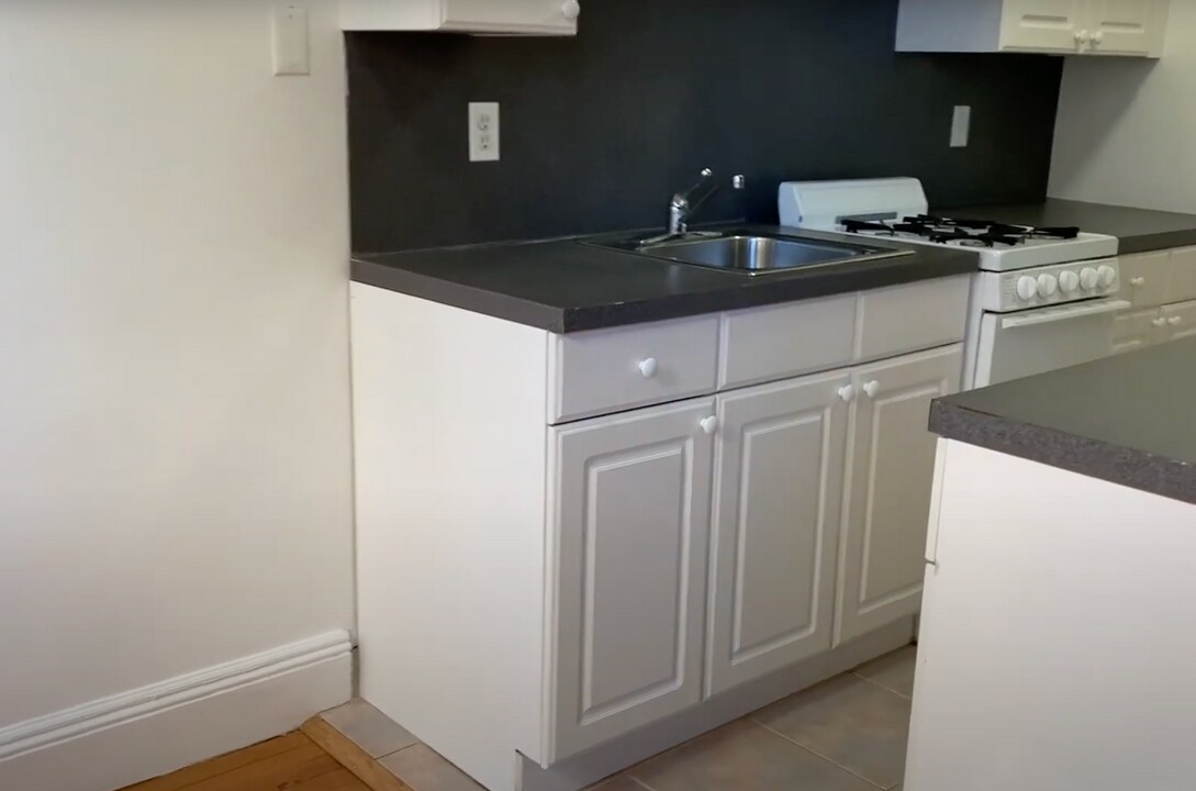 121 Jersey St, Unit 15 in Boston, MA - Building Photo