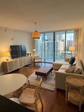 79 SW 12th St, Unit 1502-S in Miami, FL - Foto de edificio - Building Photo