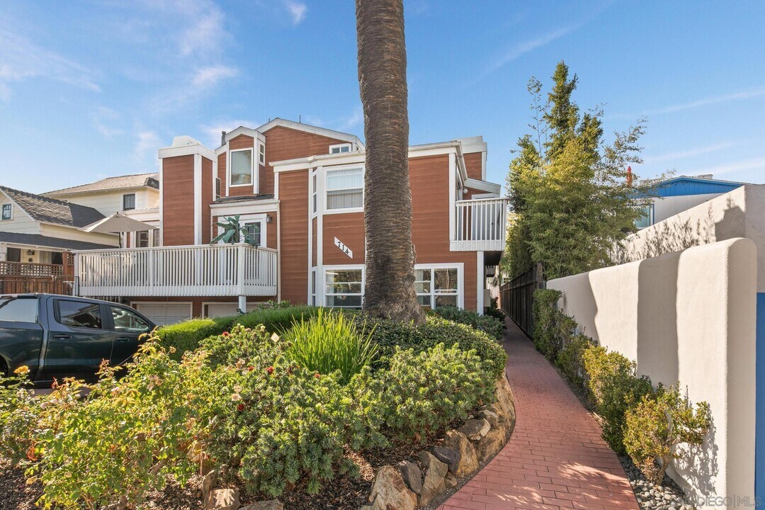 714 G Ave in Coronado, CA - Building Photo