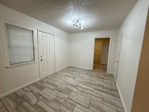 911 Harris Dr in Alma, AR - Building Photo - Building Photo