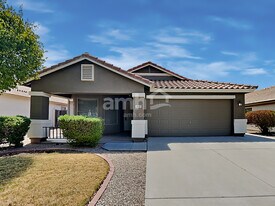 16151 W Latham St in Goodyear, AZ - Building Photo
