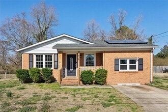 408 Roosevelt Dr in Suffolk, VA - Building Photo - Building Photo