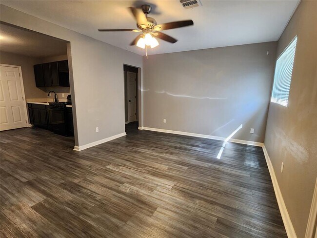 8747 Josie St photo'