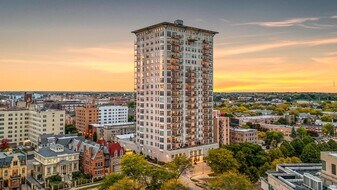 1313 N Franklin Pl in Milwaukee, WI - Building Photo