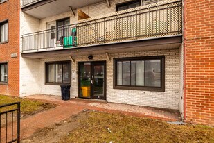 8201 Pie-IX Boul in Montréal, QC - Building Photo
