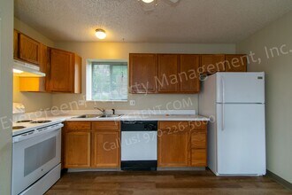 1931 Ross Ct in Fort Collins, CO - Building Photo - Building Photo