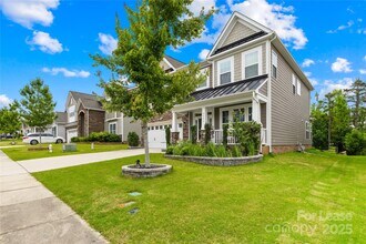 5086 Waterloo Dr in Tega Cay, SC - Building Photo - Building Photo