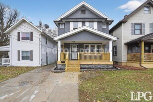 2041 Loxley Rd in Toledo, OH - Building Photo