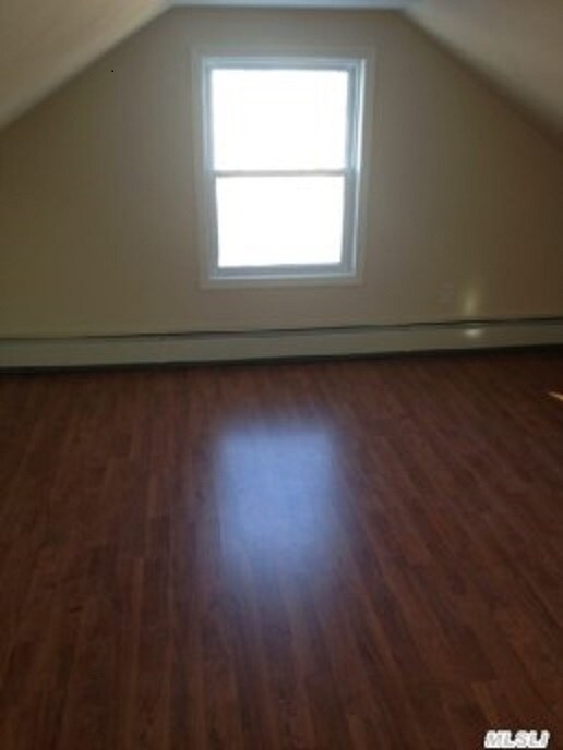 1216 W Broadway in Hewlett, NY - Building Photo - Building Photo