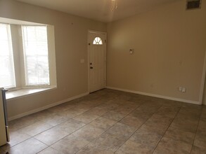 9326 Bud Wood St in Gotha, FL - Building Photo - Building Photo