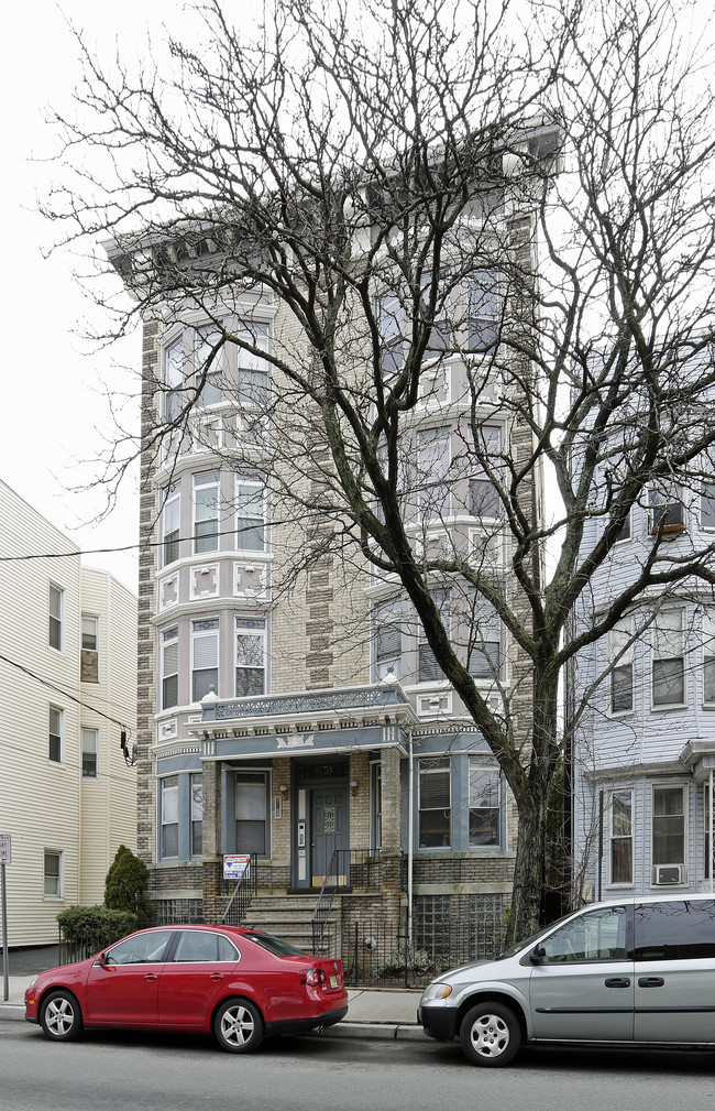 310 Palisade Ave in Jersey City, NJ - Building Photo - Building Photo