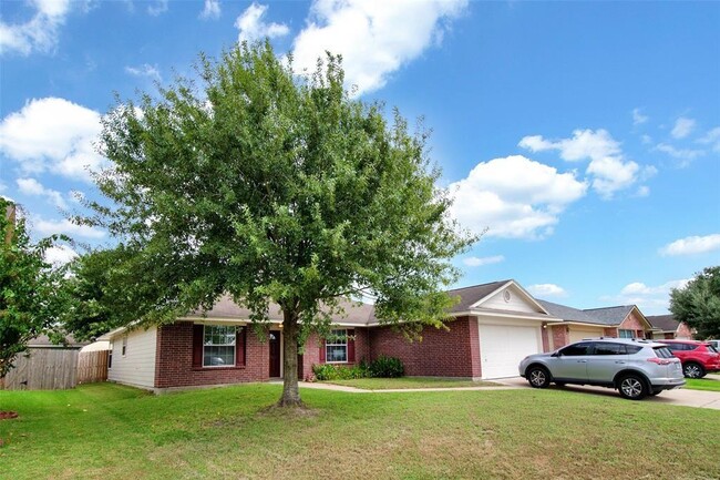 7926 Brook Trail Cir in Houston, TX - Foto de edificio - Building Photo