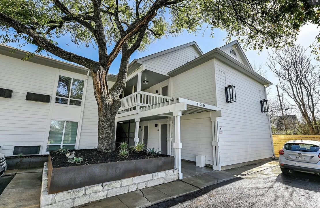 Highland Flats in Austin, TX - Foto de edificio