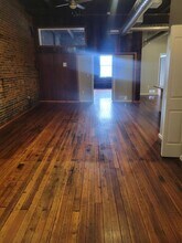 116 N 5th St in Burlington, IA - Foto de edificio - Building Photo