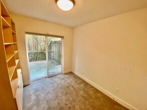 2644 NW 58th St in Seattle, WA - Building Photo - Building Photo