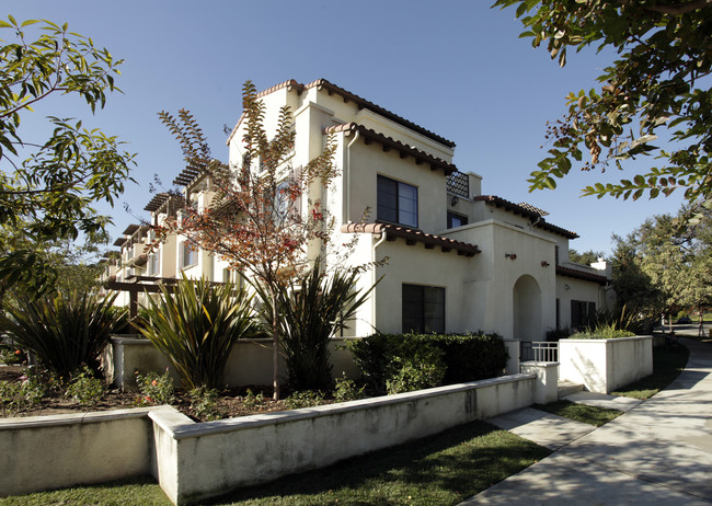 879 Michigan Blvd in Pasadena, CA - Building Photo - Building Photo