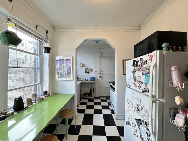 2921 W McLean Ave in Chicago, IL - Building Photo - Building Photo