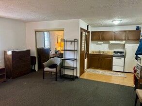 1447 State Ave, Unit Unit 4 in Coraopolis, PA - Building Photo - Building Photo