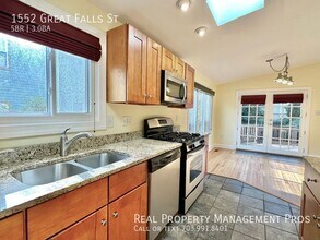1552 Great Falls St in McLean, VA - Building Photo - Building Photo
