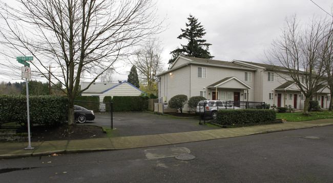 3604-3624 SE 88th Ave in Portland, OR - Building Photo - Building Photo