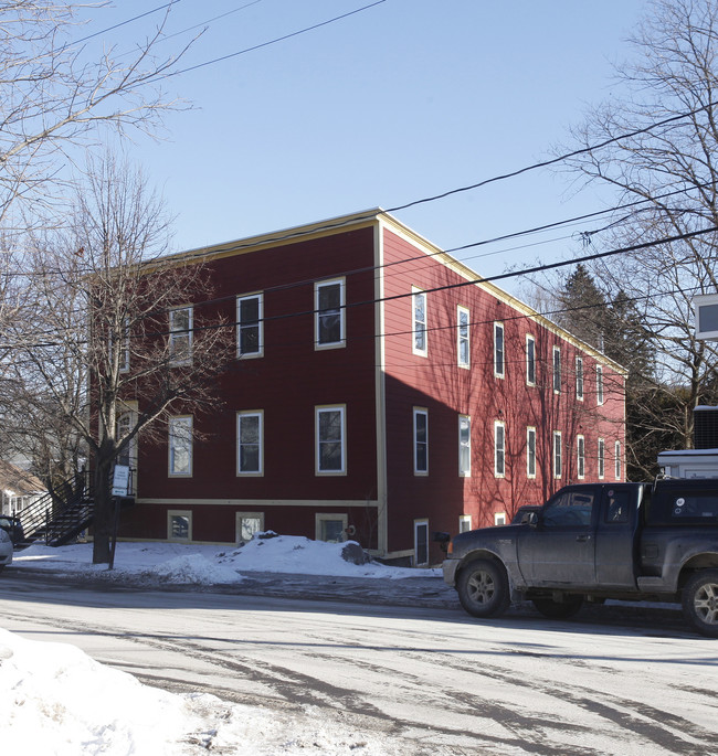 5 Railroad Ave in Cooperstown, NY - Building Photo - Building Photo