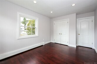 160 E Elm St in Greenwich, CT - Building Photo - Building Photo