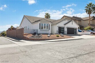 108 Milicity Rd in Henderson, NV - Building Photo - Building Photo