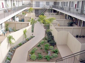 20917 Amie Ave-Unit -45 in Torrance, CA - Building Photo - Building Photo