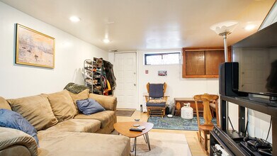 724 Kater St, Unit 1 in Philadelphia, PA - Building Photo - Building Photo