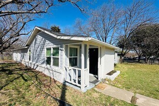 4801 Stephanie Dr in Haltom City, TX - Building Photo - Building Photo