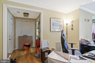 9244 Cardinal Forest Ln in Lorton, VA - Building Photo - Building Photo