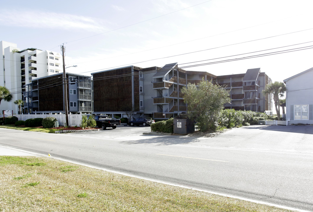 Palmwood Villas in North Myrtle Beach, SC - Foto de edificio