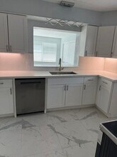 214 SE 3rd Terrace in Dania Beach, FL - Building Photo - Building Photo